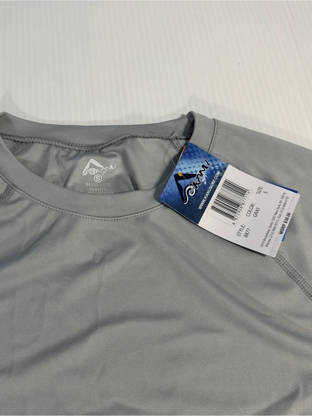 NWT Kanu Surf Gray Long Sleeve Rash Guard Top S UPF 50 Athletic Swim Beach